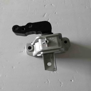 China Manufacture Mount Bracket Rr For Geely X7 (OEM 1016010150)