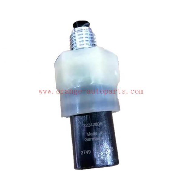 China Manufacture Oil Pressure Switch Sensor For Geely Boyue Proton X70 (OEM 1033030900)