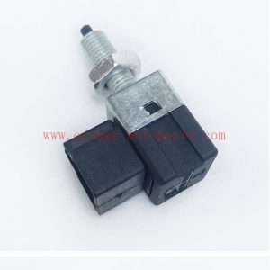 Chinese Factory For Jac Original 2 Pin 4 Pin Brake Light Switch Suitable For Jac J3 J4 J5 S3 Refine 1635206U8014 1635206U8010