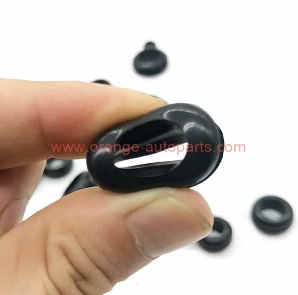 China Manufacturer 1/4" Thick Materials 1 1/4" Id 1 1/2" Hole Round Rubber Grommets