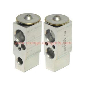 China Manufacturer 447500-2890 88515-08090 88515-0c080 Expansion Valve