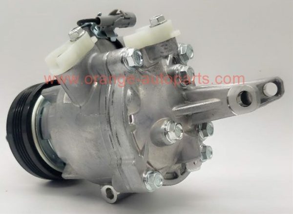 China Manufacturer 4PK Qs70 Compressor For Suzuki Swift 95201-68la1 95201-68la2 95200-68la3