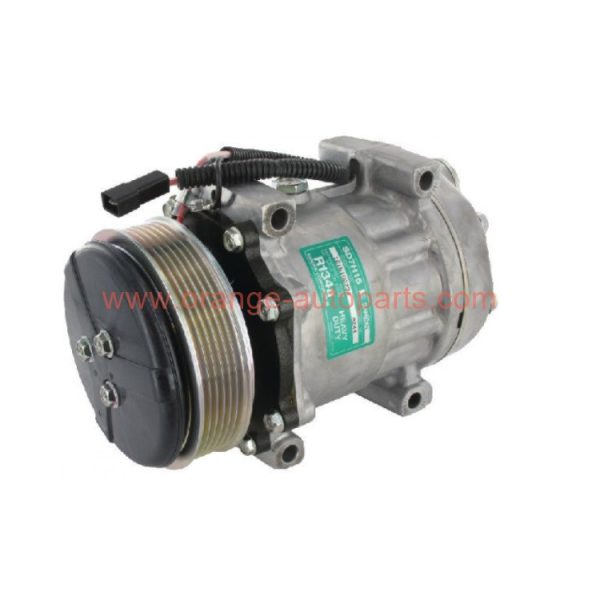 China Manufacturer 8244 4281803m1 6PK Sanden Compressor