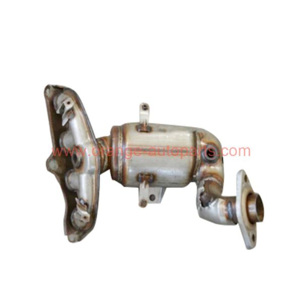 China Factory Front Catalytic Converter For Mazda 2