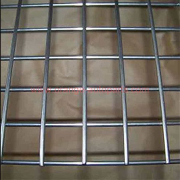 China Manufacturer Hot Dipped Galvanized Welded Wire Mesh At Lower Prices