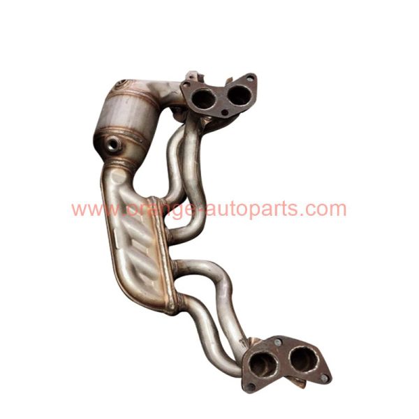 China Factory Manufacturer Exhaust Catalytic Converter Fit Subaru Legacy