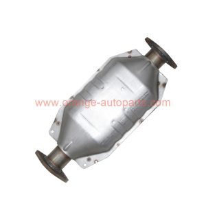 China Factory Mount Stainless Steel Three Way Catalytic Converter For Hyundai Terracan