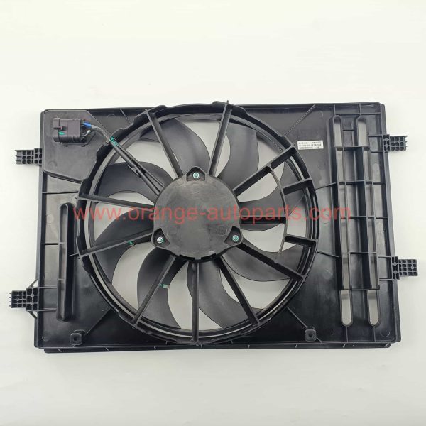 China Factory Radiator Fan 10512973 10701192 10130506 For Saic Roewe I5 I6