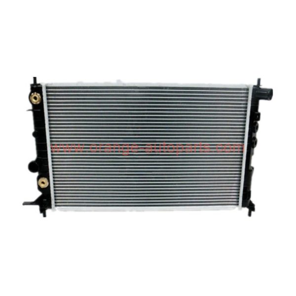 China Manufacturer Radiator For Opel Vectra 1300160