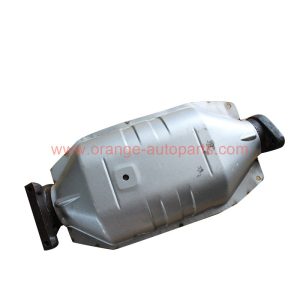 China Factory Soueast Delica Catalytic Converter For Mitsubishi Motor