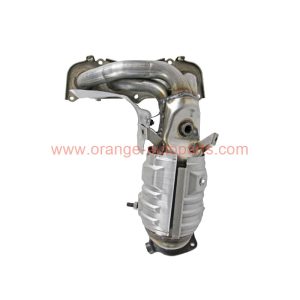 China Factory 2020 Toyota Camry (domestic) Exhaust Catalytic Converter Factory Fit ly