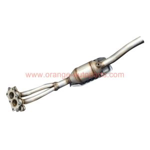 China Factory Auto Exhaust Fit Catalytic Converter For Volkswagen Golf 4 1.8