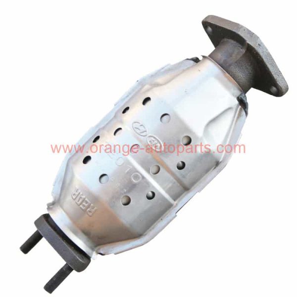 China Factory Catalytic Converter For Korean New Santa Fe 2.4for Hyundai Car