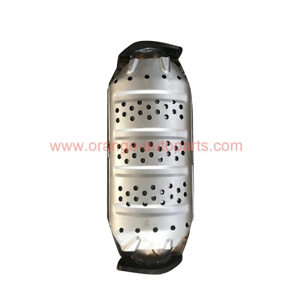 China Factory Catalytic Converter For Nissan D22 Pick Up