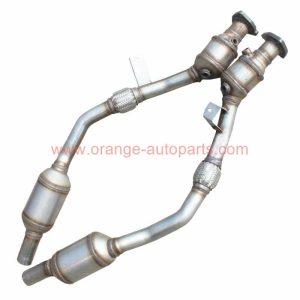 China Factory Euro 4 Audi A4 2.4 Catalytic Converter With High Coated Catalyst Inside