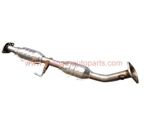 China Factory Euro 4 Fit Engine Parts Three Way Exhaust Catalytic Converter For Toyota Prado 2700