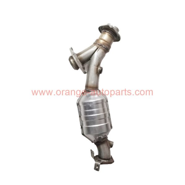 China Factory Euro4 Exhaust Catalytic Converter For Mitsubishi Pajero Asx Right Side