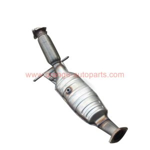 China Factory Exhaust Catalyst Manifold Catalytic Converter For Volvo S80 2.4