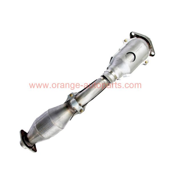 China Factory Exhaust Catalytic Converter Fit Nissan Sylphy Old Model