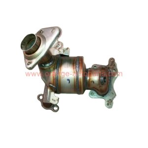 China Factory Exhaust Catalytic Converter For Honda Fit 2015