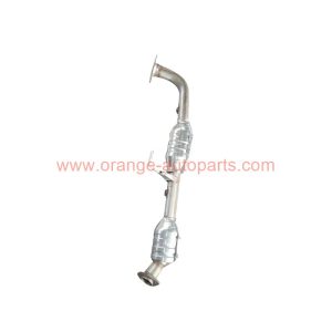 China Factory Exhaust Catalytic Converter For Toyota Hiace