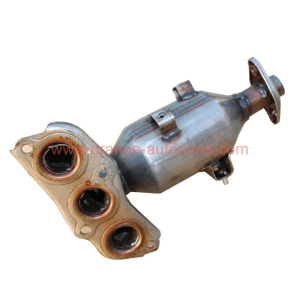 China Factory Exhaust Manifold Catalytic Converter For Byd F0 Chines Car Model From Autoparts