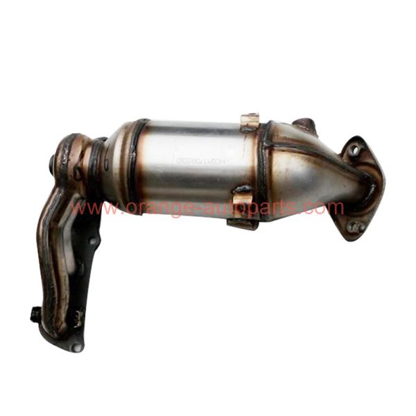 China Factory Exhaust Manifold Catalytic Converter For Xiali N7