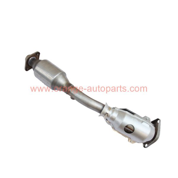 China Factory Exhaust System Second Part With Catalytic Converter For Nissan Bluebird New Model