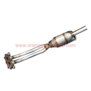 China Factory Exhaust Three Way Catalytic Converter For Volkswagen Golf 4 1.6