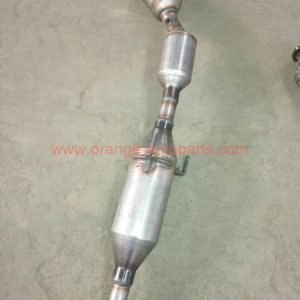 China Factory Fit Exhaust Catalytic Converter Fit Toyota Auris