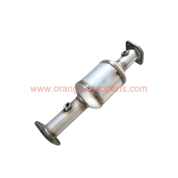 China Factory Fit Exhaust Catalytic Converter For Mitsubishi Pajero 4rb1