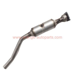 China Factory Fit Fiat Freemont 2.0 .24 Catalytic Converter With Ceramic Catalyst