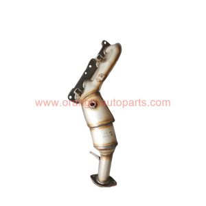 China Factory Fit Manifold Catalytic Converter For Nissan Zg24 Pick Up With