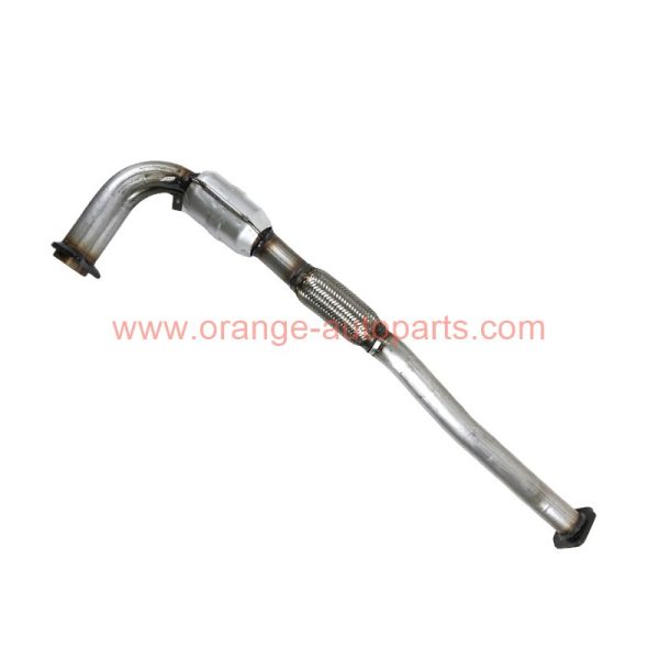 China Factory Front Catalytic Converter For Nissan Bluebird 3 Generation