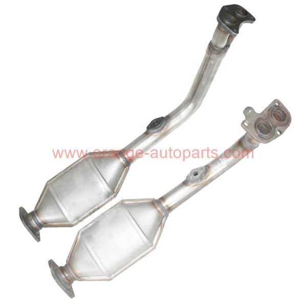 China Factory Front Part Exhaust Catalytic Converter For Baic Toyota Prado 3400