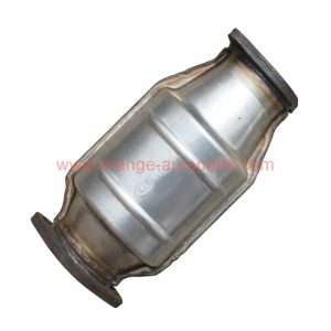 China Factory Stainless Steel Second Exhaust Catalytic Converter For Kia K2 K3 Forte