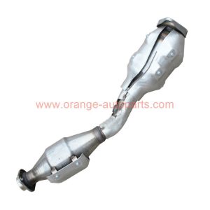 China Factory Stainless Steel Three Way Catalytic Converter For Nissan Geniss 1.8