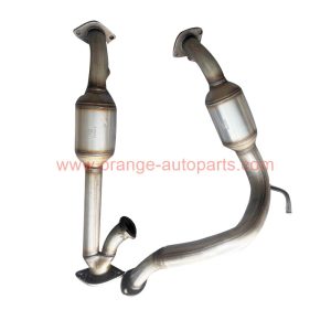 China Factory The Exhaust Central Catalytic Converter Fit On The Toyota Prado With Excellent Welding