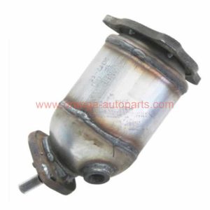 China Factory Three Way Exhaust Catalytic Converter For Chery E5