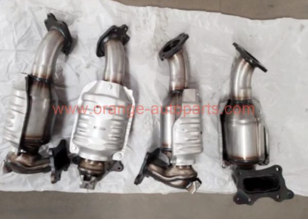 China Factory Three Way Exhaust Catalytic Converter For Honda Accord 2.4 9th Generation Viiii