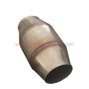 China Factory Universal Round Catalytic Converter With 400 Cpsi Ceramic Substrate Euro4 With Welding